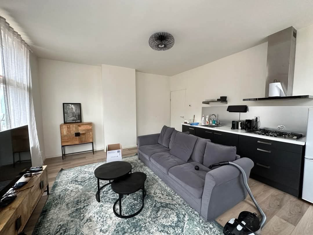 Fully Equipped Bedroom in Central Berlin (Immediate Move-In) – Berlin